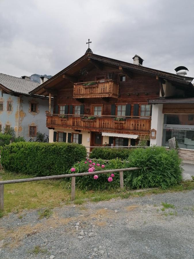 Ferienwohnung Drechslerhaus St. Johann in Tirol Exterior foto